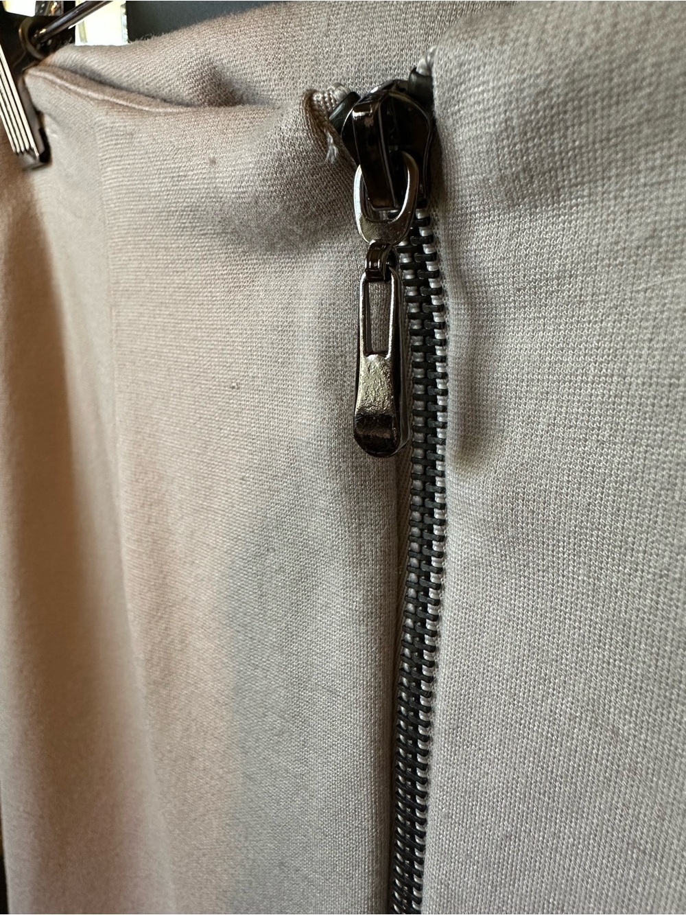 Premise Studio XS Taupe Ribbed Hem Pencil Skirt Rayon Blend Zip Back - Picture 3 of 6